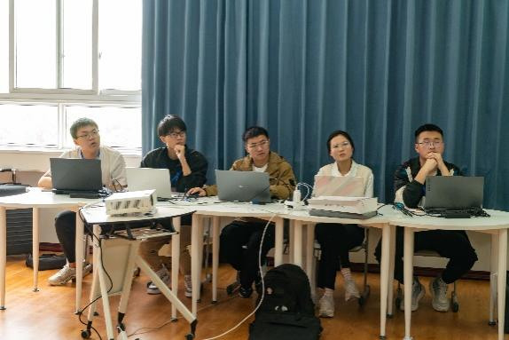 2cba3e229efe4f139f2344c03e3df73b.png 2cba3e229efe4f139f2344c03e3df73b.png